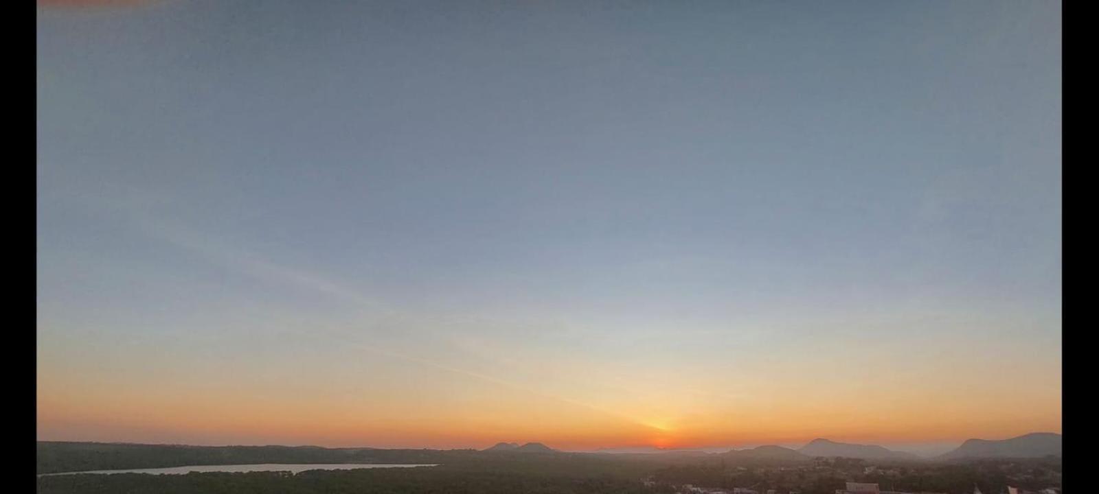 Apartamento Aconchegante, Linda Vista E Com Garagem กวาราปารี ภายนอก รูปภาพ