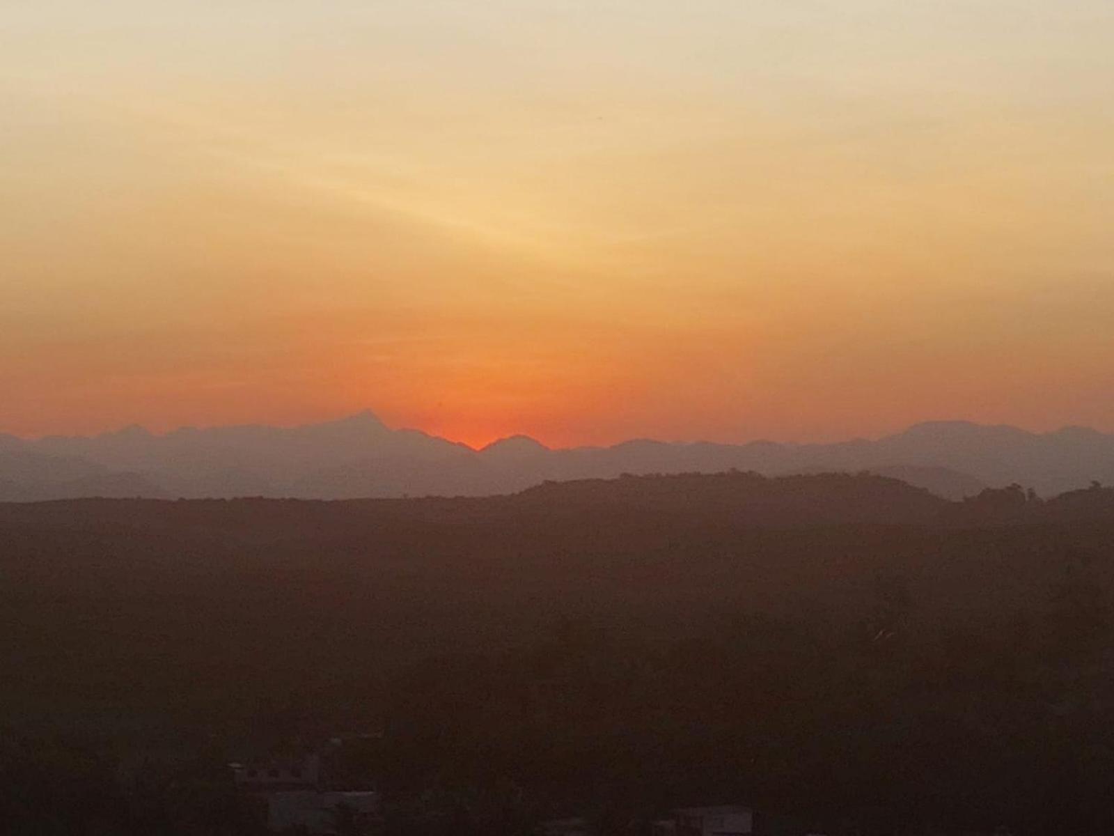 Apartamento Aconchegante, Linda Vista E Com Garagem กวาราปารี ภายนอก รูปภาพ